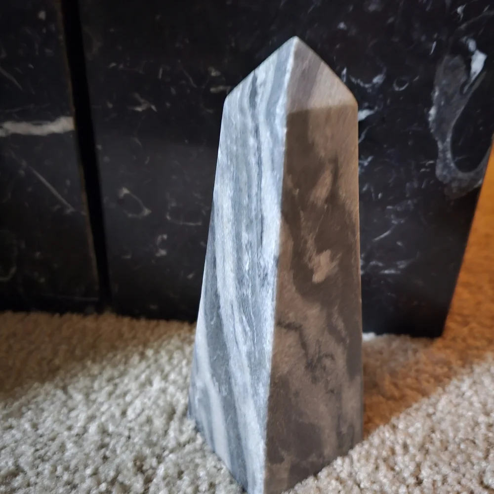 WEST ELM Gideon Obelisk